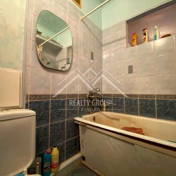 Соборності вул. (Косіора), 25