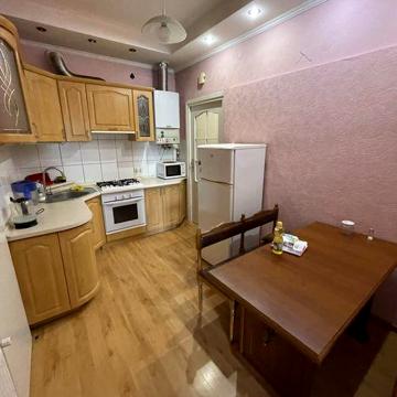 Оренда однокімнатноі квартири вул. Городоцька центр