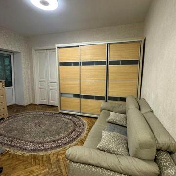 Довготривала оренда  квартири на Бассейній 19 Б!!!