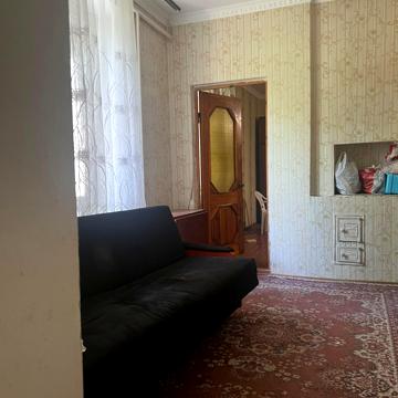 Профсоюзна вул., 18