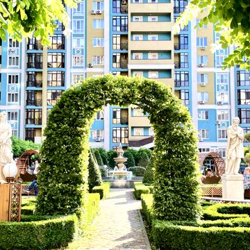 Українська вул., 83б