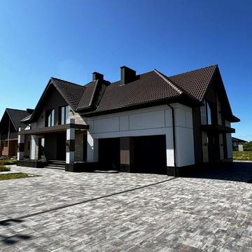 Спортивна вул., 24