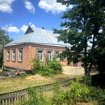 Продається будинок в центрі с.Дирдин,Черкаська обл., вул. Густима Жука