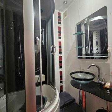 2-кімнатна. Роздільне планування кімнат. Авраменка 12, Вечірній