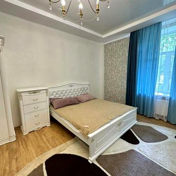 Оренда 4 кімнатної квартири 104 кв.м  р-н Доси з автономним опаленням