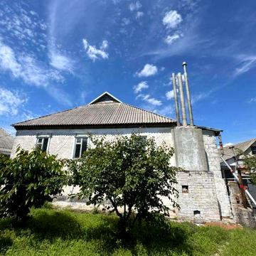 Продаж будинку на вул . Польска 21а (Діївка 1).