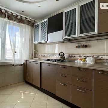 Продаж 3к Квартира Дачна вулиця
