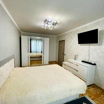 Продам 5 кім. квартиру,район ДНС (низ)