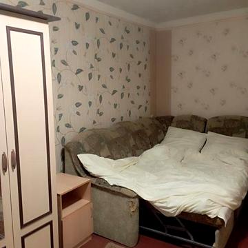 Сдам свою ( не агенство, без комиссии)) двухкомнатную квартиру , метро