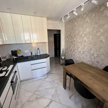 Немирівське шосе, 94-Л, к1-4