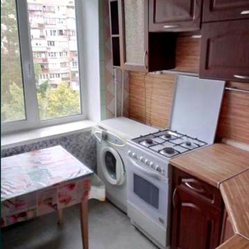 Верховинна вул., 80
