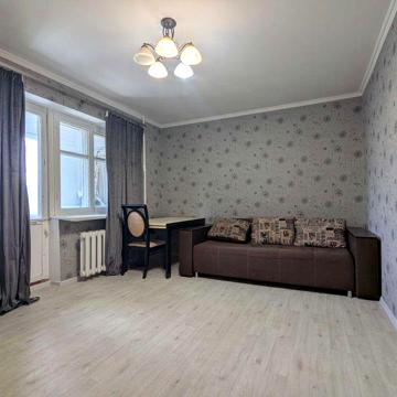Долгосрочно. 2-комнатная квартира. Ак. Филатова/ Космонавтов.