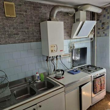 Здається двохкімнатна на любий термін.