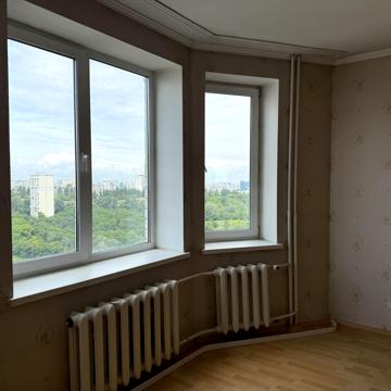 Миколи Амосова вул., 4