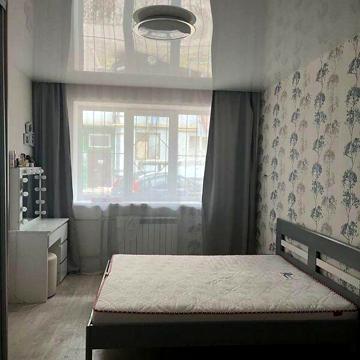 Довгострокова оренда 3к Квартира Космонавтів вулиця