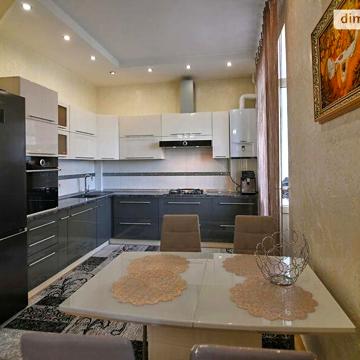 Продаж 2к Квартира Гайдамацька (Струтинської) вулиця