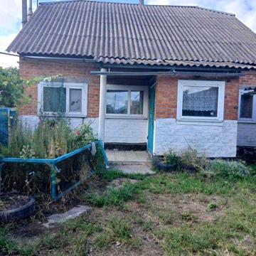 Продається будинок в смт.Опішня