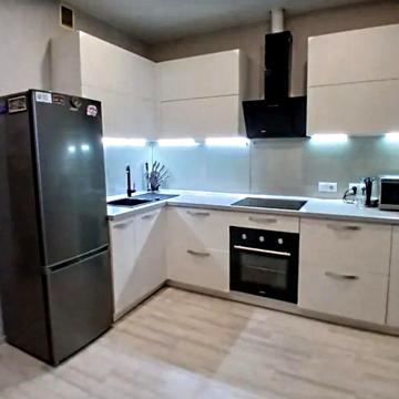 Середньофонтанська вул., 35