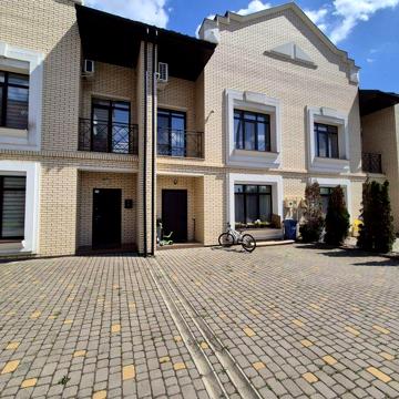 Здається в оренду Котедж в р-ні гот Європа по Верхоаинській вулиці