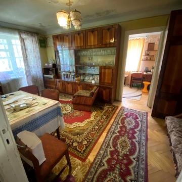 Продаж 2 кімнатна квартира вул. Пасічна 44,2 кв.м. Цегляний будинок