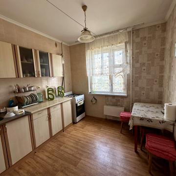 Ревуцького вул., 34