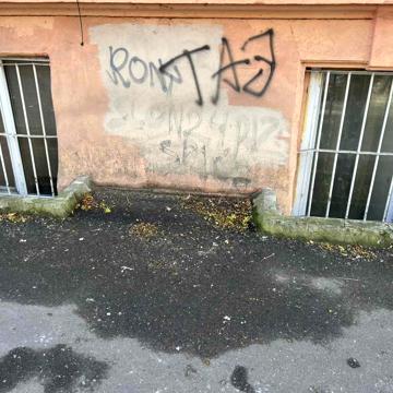 Спиридонівська вул., 15