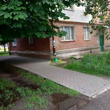 1-кім.квартира, Свободи 51 центр міста, гарне розташування під офіс