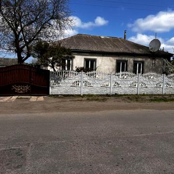 Продам будинок в Чаплине вул. Центральна 8