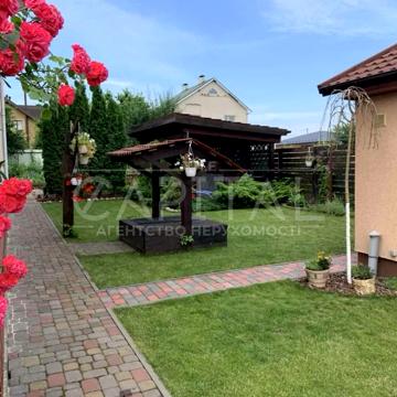 Ярославська вул., 38
