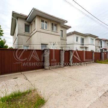 Кленова вул., 66-В