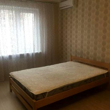 Бориса Гмирі вул., 16