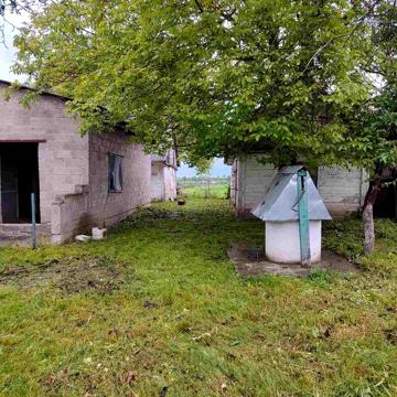 Будинок неподалік Луцька