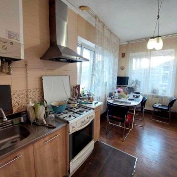 Продам будинок м. Зміїв Центр