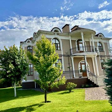 Продаж вишуканого маєтку  с. Гора