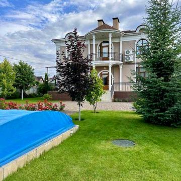 Продаж вишуканого маєтку  с. Гора