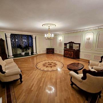 Продаж 3 кімнатної квартири, вул.Антоновича, 140, Центр