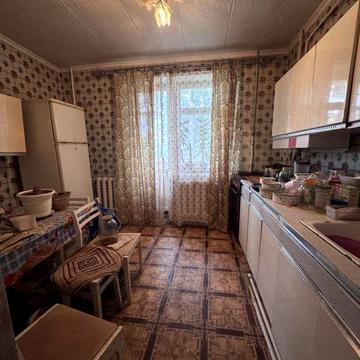 Продам двокімнатну квартиру Чешку
