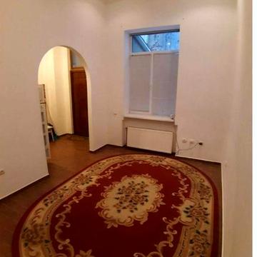 Центр квартира можливо під бізнес