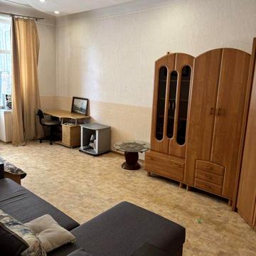 Продам 2 комнатную квартиру на Гергия Тарасенко 2/5