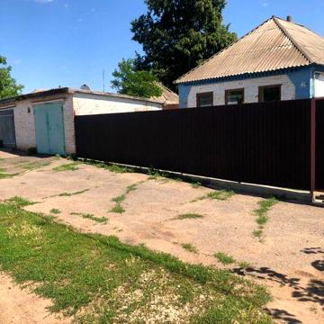 Продам будинок з ділянкою. Приватизовано