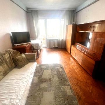 Верховної Ради бульв., 3