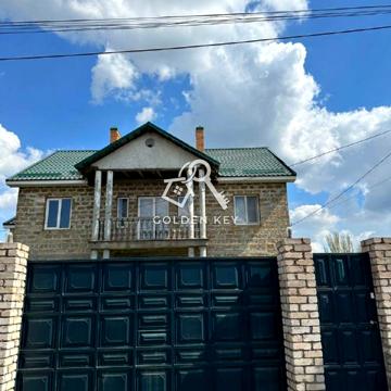 Червоних Троянд вул.