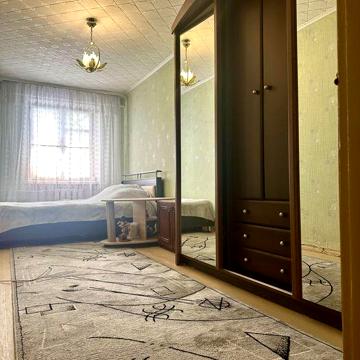 3-х «зуп 8 лікарня» цегляний буд Гарний стан, Меблі