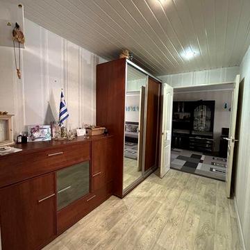 Продам трикімнатну на Шкільній