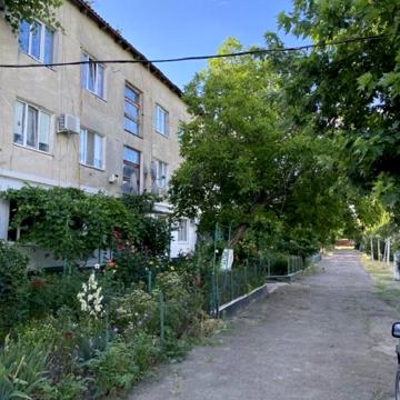 Центральна, 15