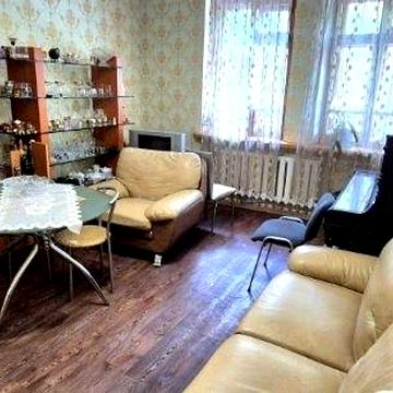 Продам 3комн квартиру в центре  жд вокзал