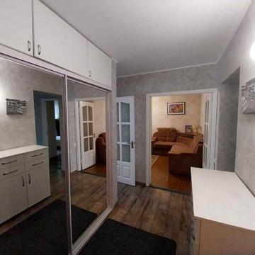 Продам хорошую 3к. кв. в хорошем месте.