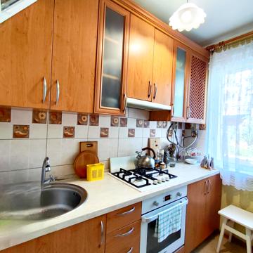Левка Лукяненка просп. (Рокоссовського), 3