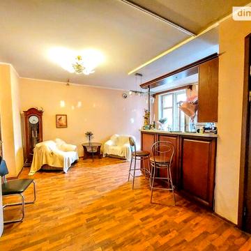 Довгострокова оренда 3к Квартира Грушевського Михайла вулиця