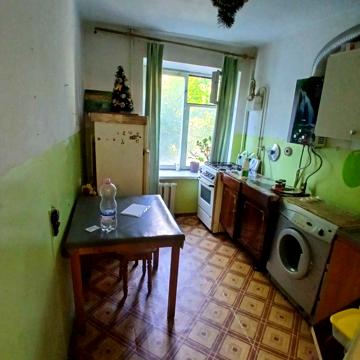 Івана Пулюя вул., 9
